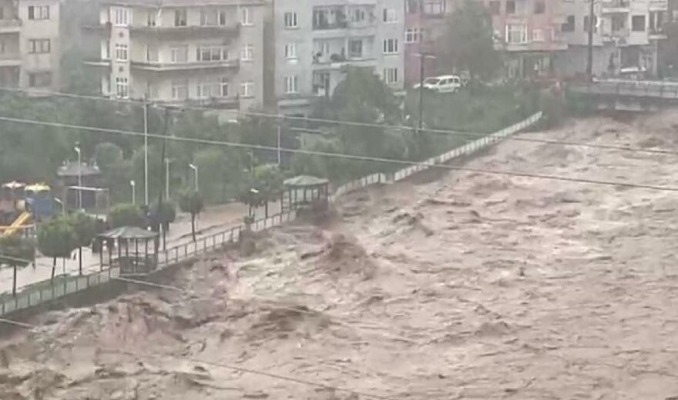 8 gün sonra yine sele teslim oldular