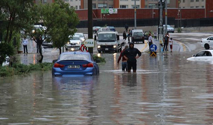 8 il için kuvvetli yağış uyarısı: Sel ve su baskınları bekleniyor
