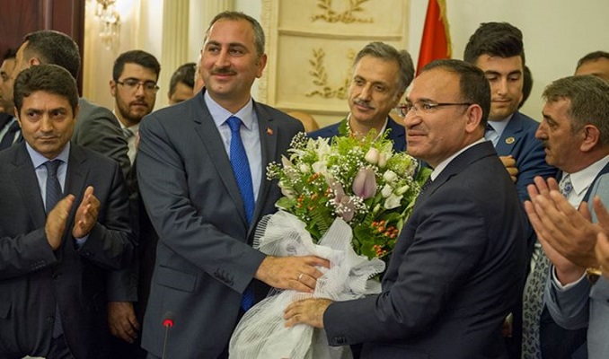 Adalet Bakanlığında devir teslim