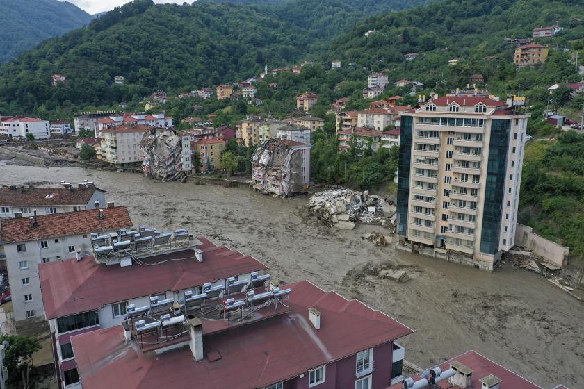 Afetzedeler için toplanan yardım 260 milyonu geçti