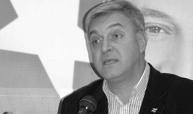 Ahmet Vefik Alp hayatını kaybetti