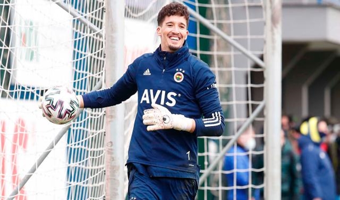 Ajax, Altay Bayındır transferinde ısrarcı, işte teklif!