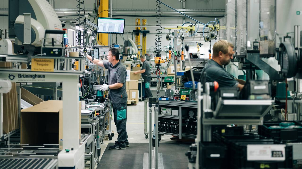 Almanya’da fabrika siparişleri beklenenin üzerinde