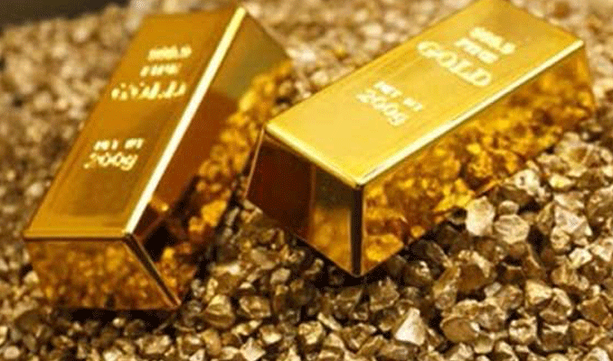 Altını dolardaki güçlenme düşürdü