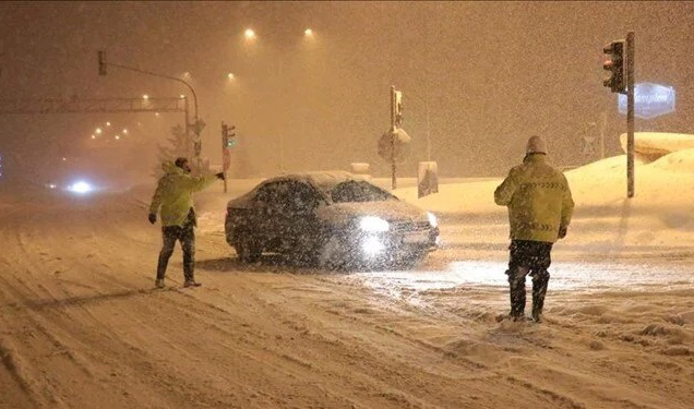 Ankara-İstanbul yolu yeniden ulaşıma açıldı
