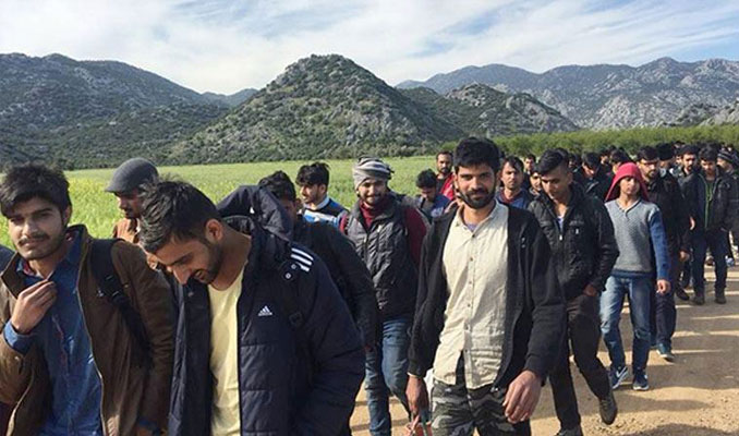 Anket: ABD halkı, Afganların mülteci olarak ülkeye alınmasına olumlu bakıyor