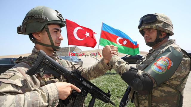 Azerbaycan tezkeresi Meclis