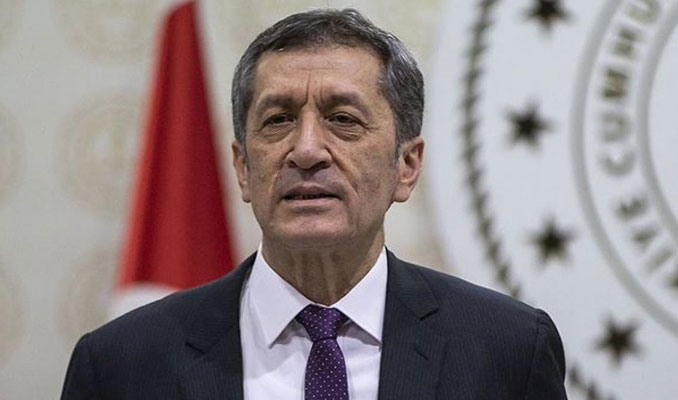Bakan Ziya Selçuk, iki önemli sınavın ertelendiğini duyurdu