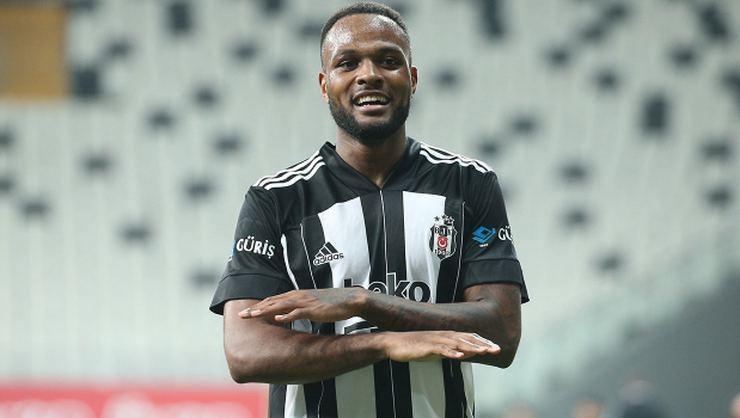 Beşiktaş Kanadalı yıldızla ipleri kopardı