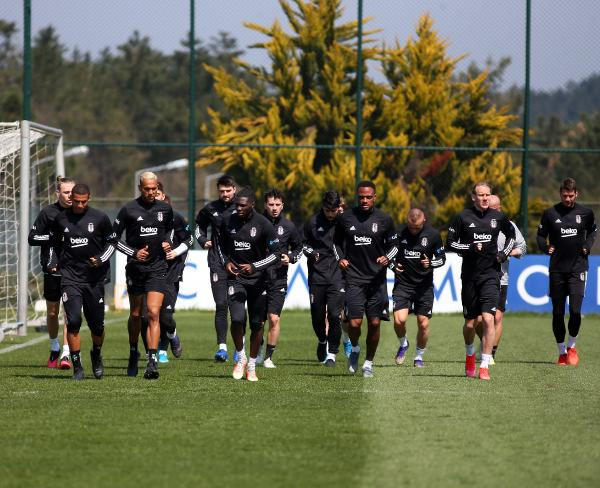 Beşiktaş, Kasımpaşa deplasmanında