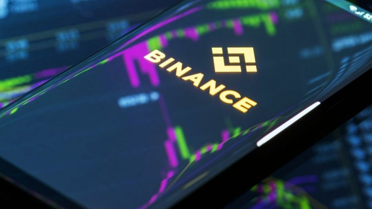 Binance para çekimini durdurdu