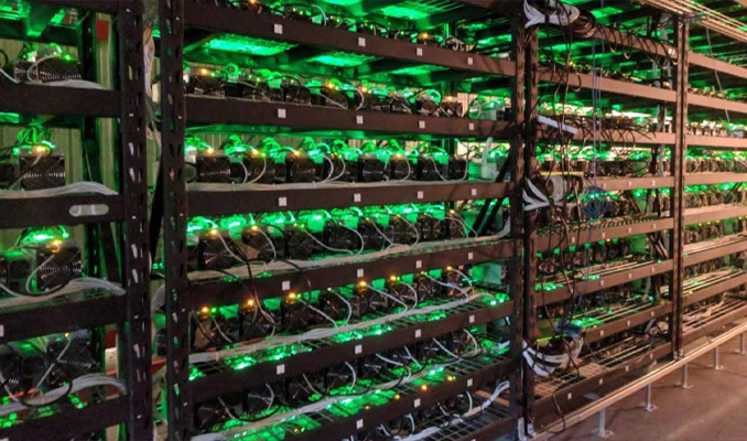 Bitcoin madenci makinaları silindirle ezildi