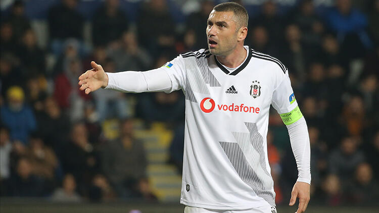 Burak Yılmaz resmen Lille