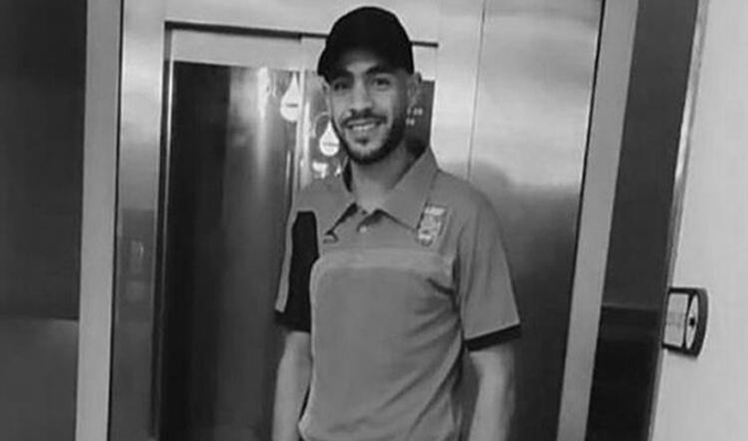 Cezayirli futbolcu Sofiane Lokar, maçta kalp krizi geçirerek hayatını kaybetti