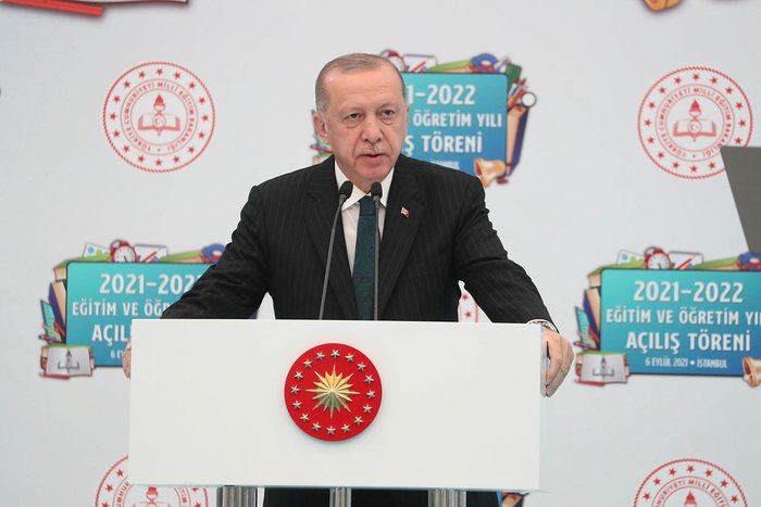 Cumhurbaşkanı Erdoğan: Yüz yüze eğitimi devam ettirmekte kararlıyız