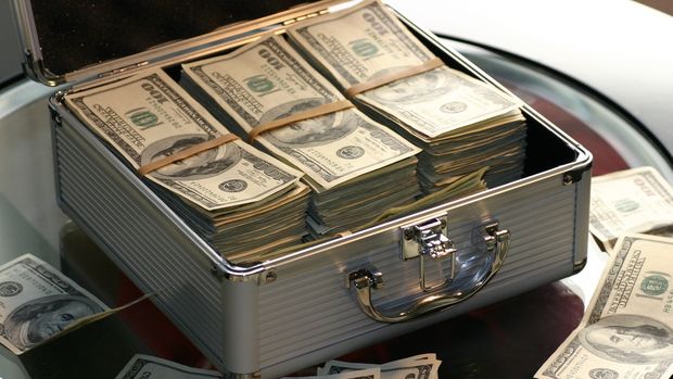 Dolar ve euro güne yatay seyirde başladı