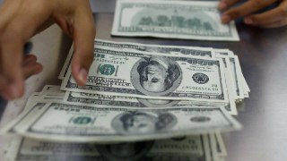 Dolar zirveye ara mı verdi?