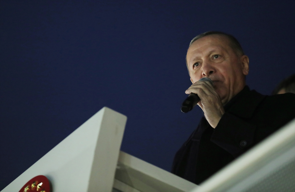 Erdoğan: Demokrasimiz adına çok tehlikeli görüyoruz