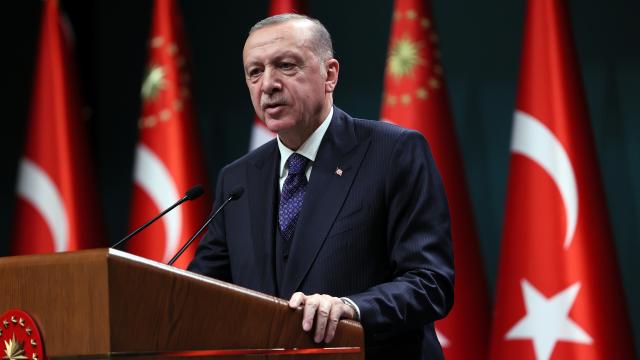 Erdoğan: Düşük faiz politikasıyla kuru da enflasyonu da aşağı çekeceğiz