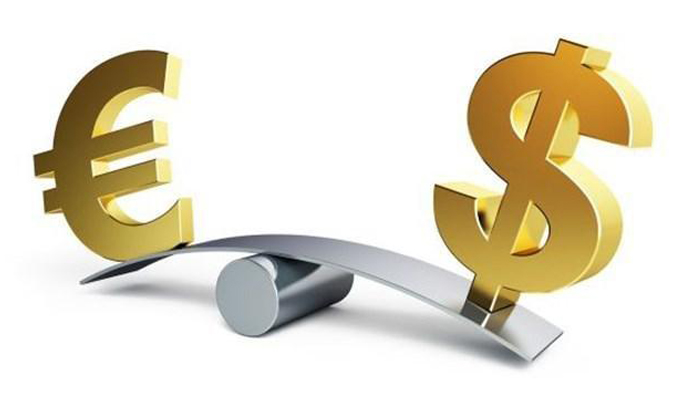 Euro, yeni yıla dolar karşısında yenik başlıyor