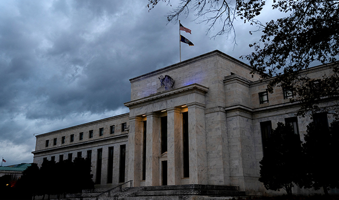Fed yetkilileri varlık alımı konusunda ayrıştı