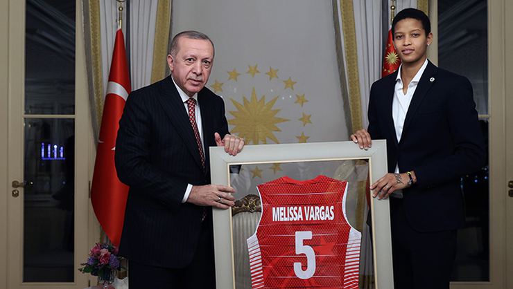 Fenerbahçeli voleybolcu Vargas, Türk vatandaşlığına geçti