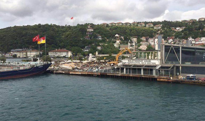 Galatasaray Adası yıkılıyor