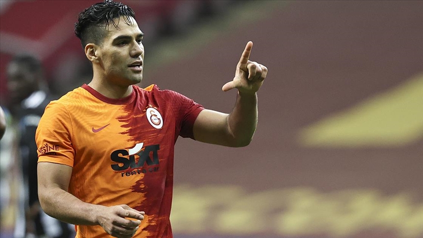 Galatasaray Falcao ile yollarını ayırdı