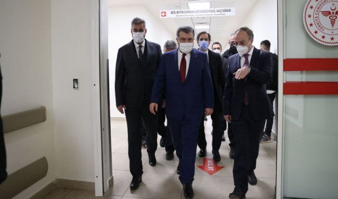 Hastanelere Bakan Koca
