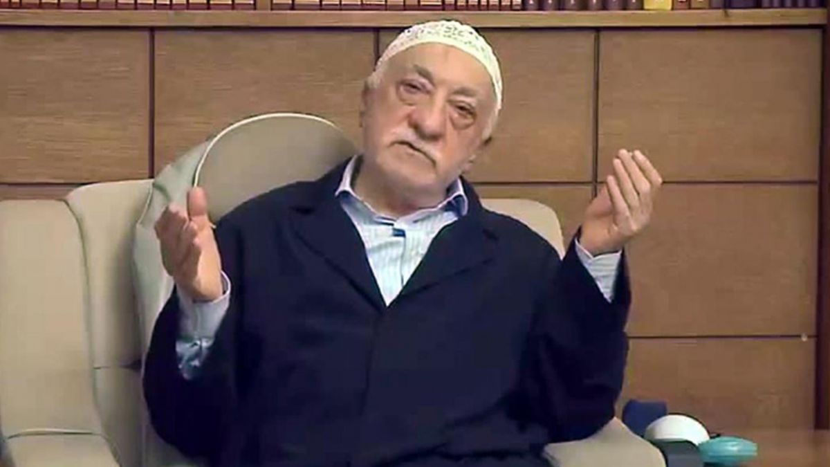 Her şey deşifre oldu! FETÖ elebaşı Gülen ailesini de fişlemiş