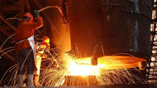 İmalat PMI yeniden büyümeye işaret ediyor