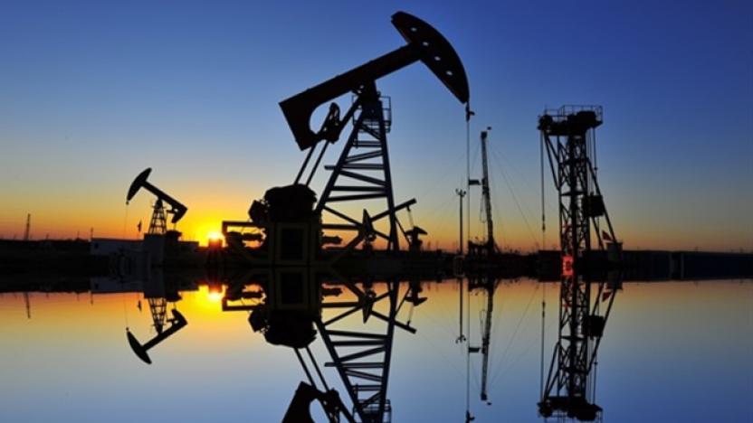 İran petrolünün küresel pazarlara dönmesi endişesi fiyatları geriletti