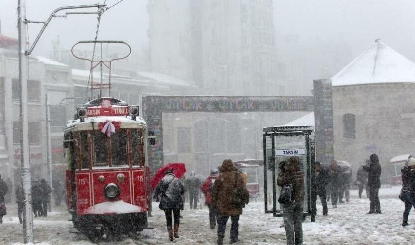 İstanbul için saat verildi: Sağanak ve kar geliyor