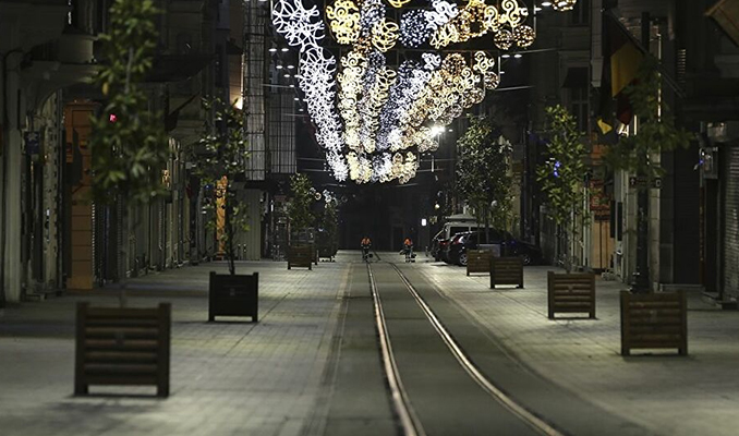 İstiklal Caddesi şüpheli paket paniği