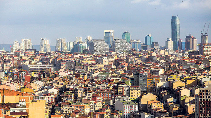 Konut satışlarında yarı yarıya azalış görüldü