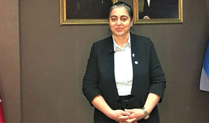Korona virüsten ölen eşinin yerine başkan seçildi
