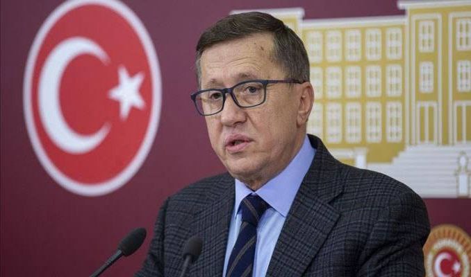 Lütfü Türkkan İYİ Parti Grup Başkanvekilliğinden istifa etti