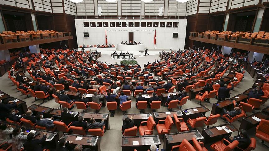 Meclis yargı paketi ile istihdama ilişkin kanun teklifi için mesai yapacak