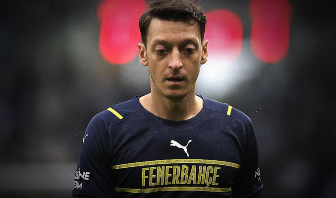 Mesut Özil, Endonezya yolcusu